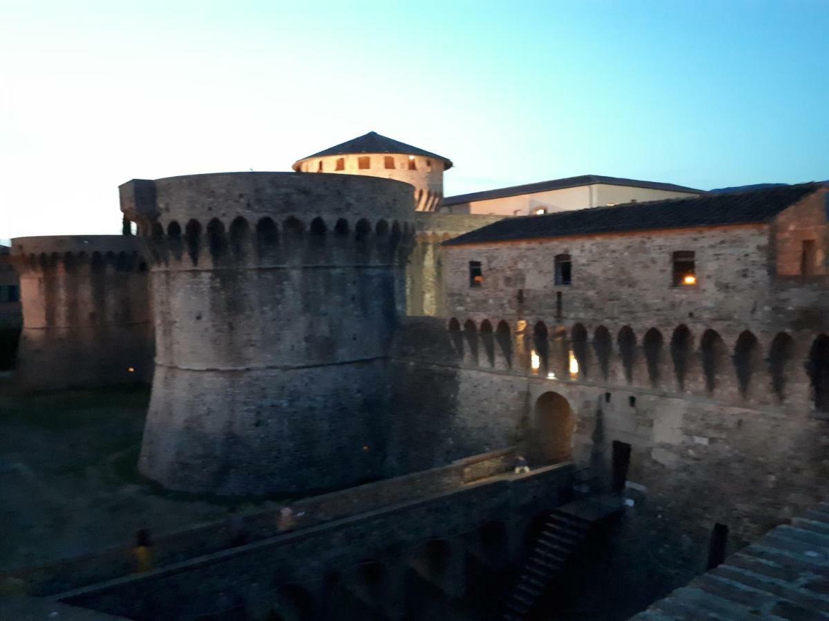 Le Camere Di Sabrina Con Bagno In Camera Sarzana Luaran gambar